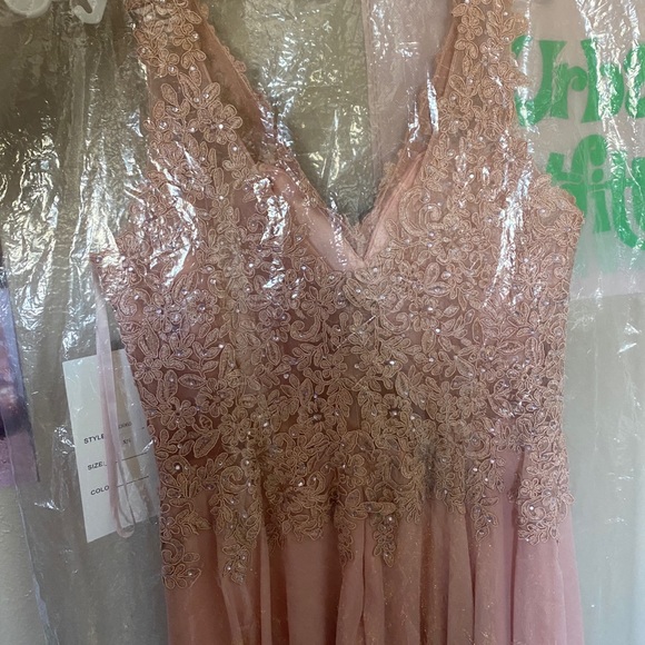 Prom dress - Picture 3 of 4